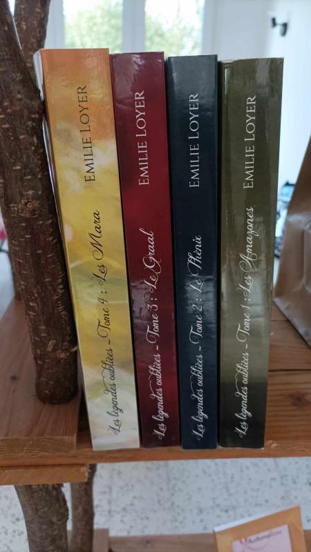 Mili's Books, auteure