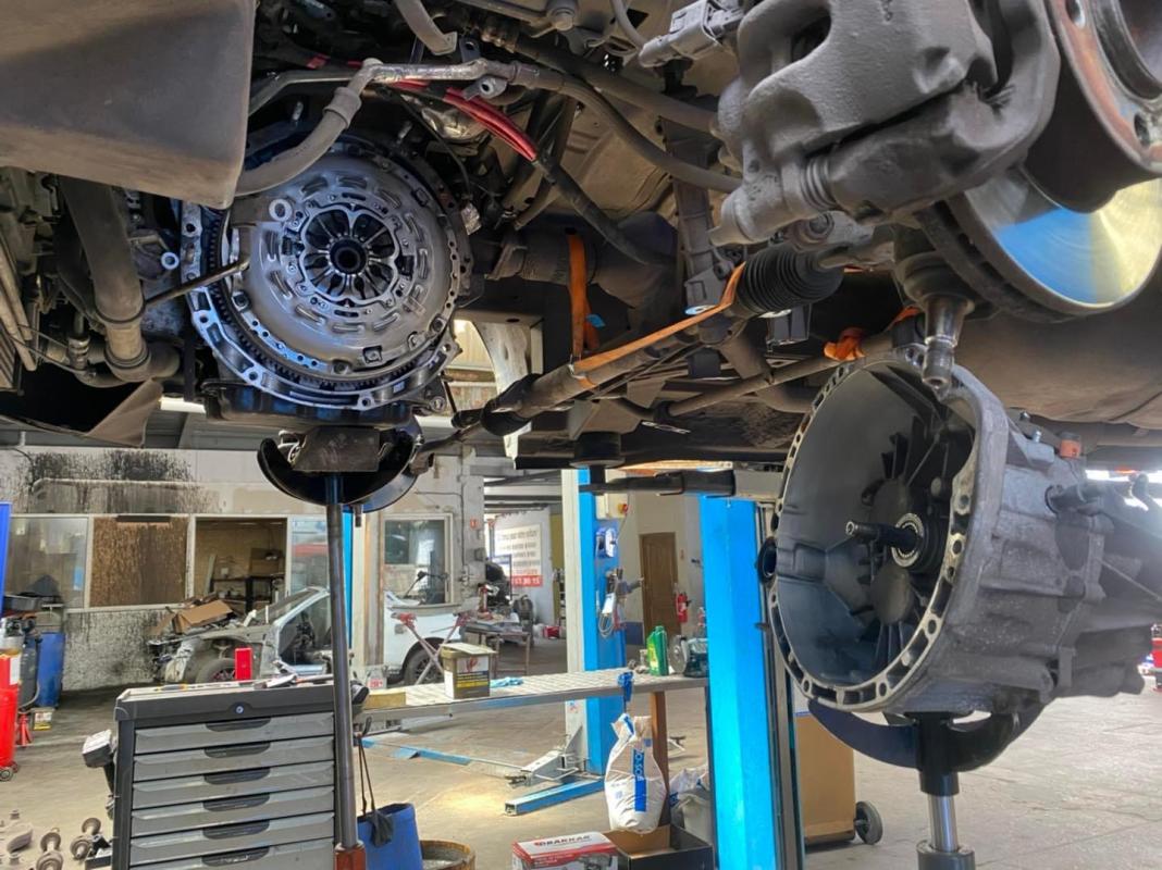 KIT EMBRAYAGE / VOLANT MOTEUR
