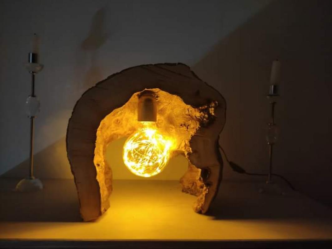 Luminaire souche traitée 