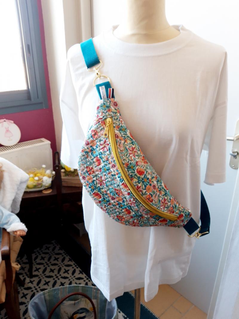 Sac banane matelassé 