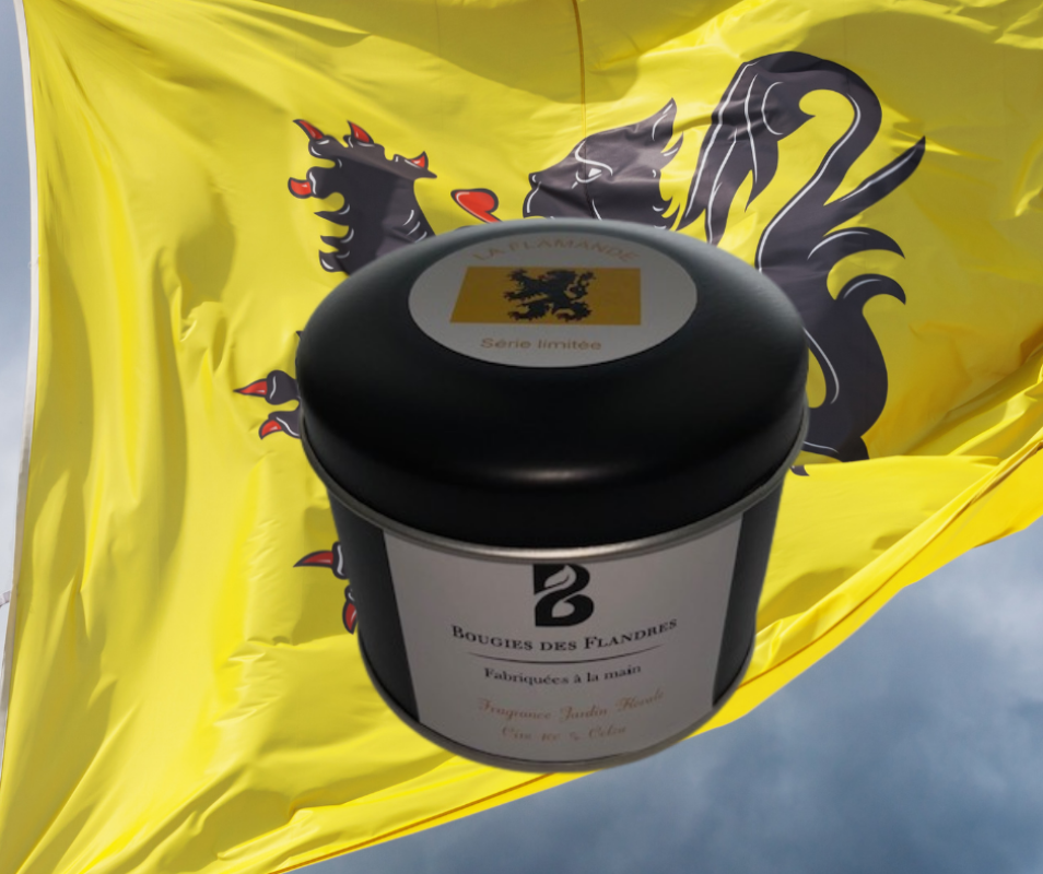 LA LAQUEE NOIRE PARFUMEE