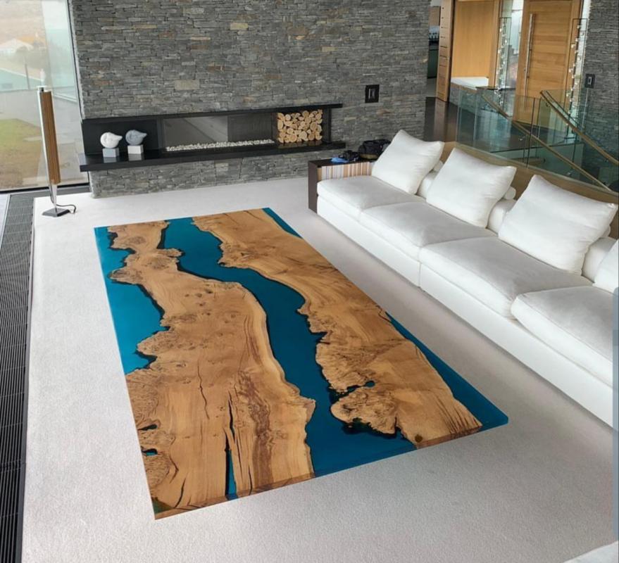 Mobilier d'exception en bois précieux et résine epoxy