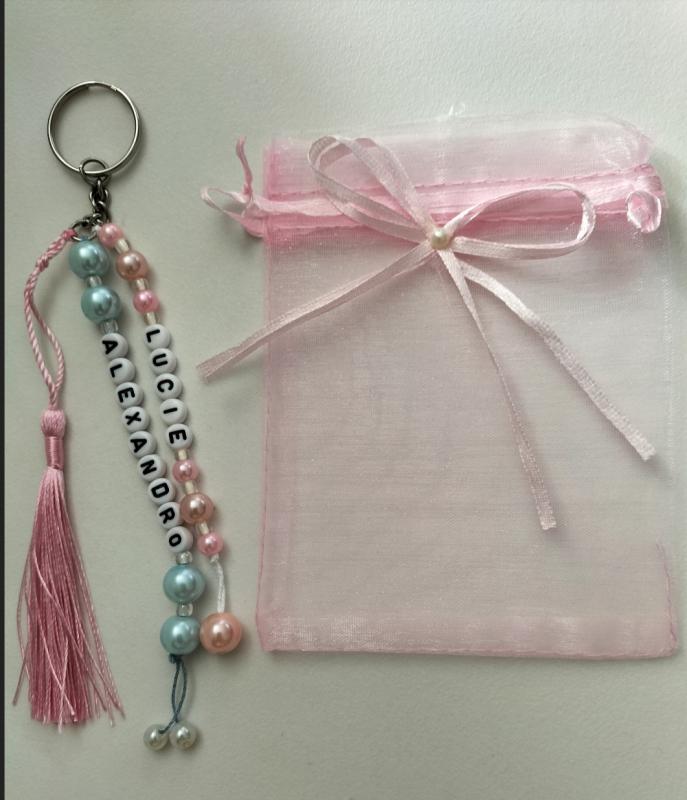 Porte-clé prénom et pompon