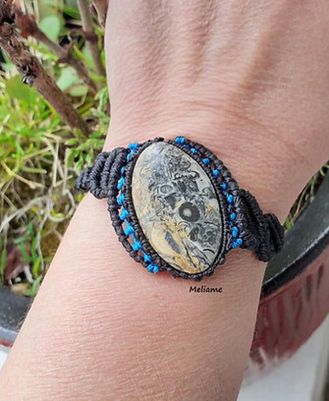 Artisanat Fait Main, créations Macramé et micro macramé, pierres naturelles semi précieuses